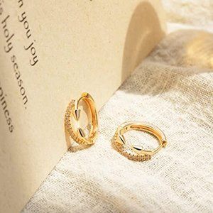 Arrow 18K Gold Earrings